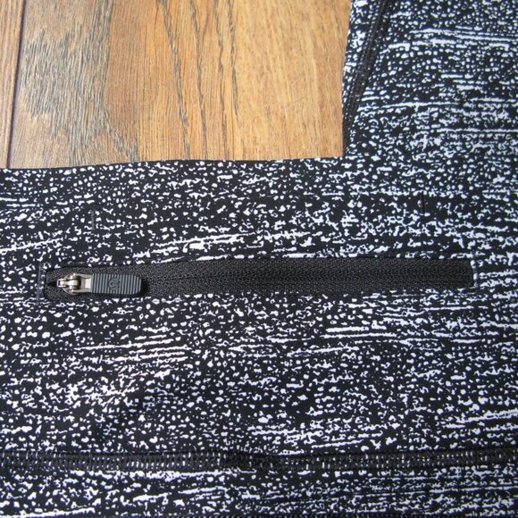 Lululemon High Rise Pace Perfect Tight size 10 *EUC - Picture 9 of 12